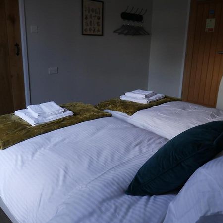 The Fox And Hounds Hotel Whittlebury ภายนอก รูปภาพ