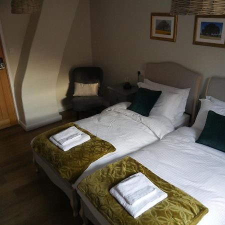 The Fox And Hounds Hotel Whittlebury ภายนอก รูปภาพ