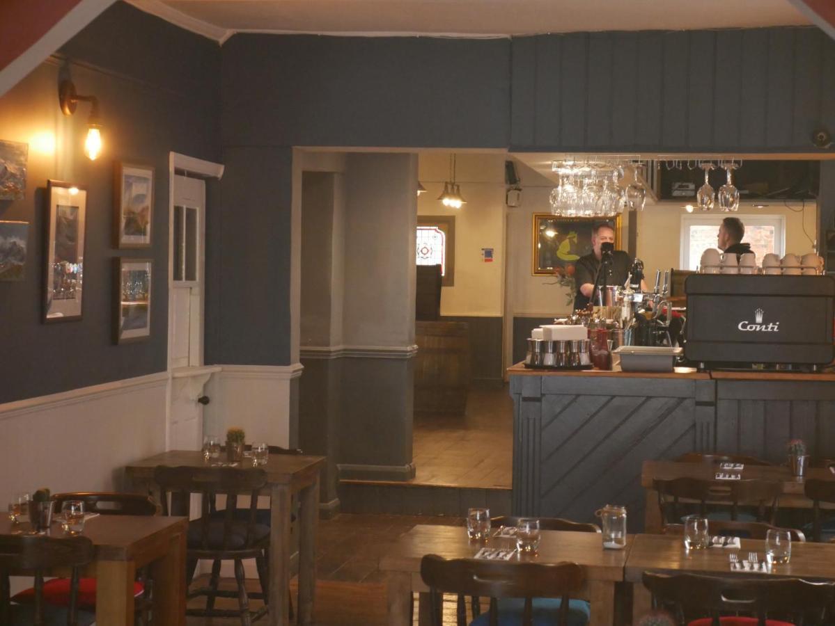 The Fox And Hounds Hotel Whittlebury ภายนอก รูปภาพ