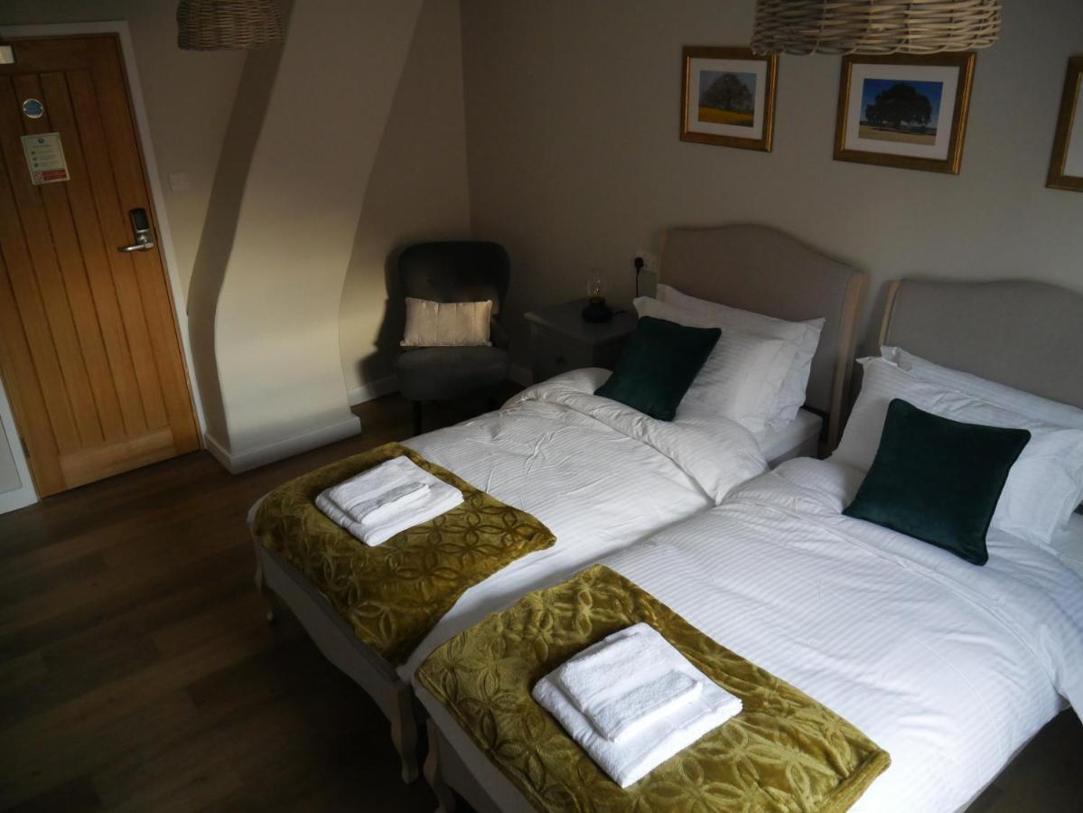 The Fox And Hounds Hotel Whittlebury ภายนอก รูปภาพ